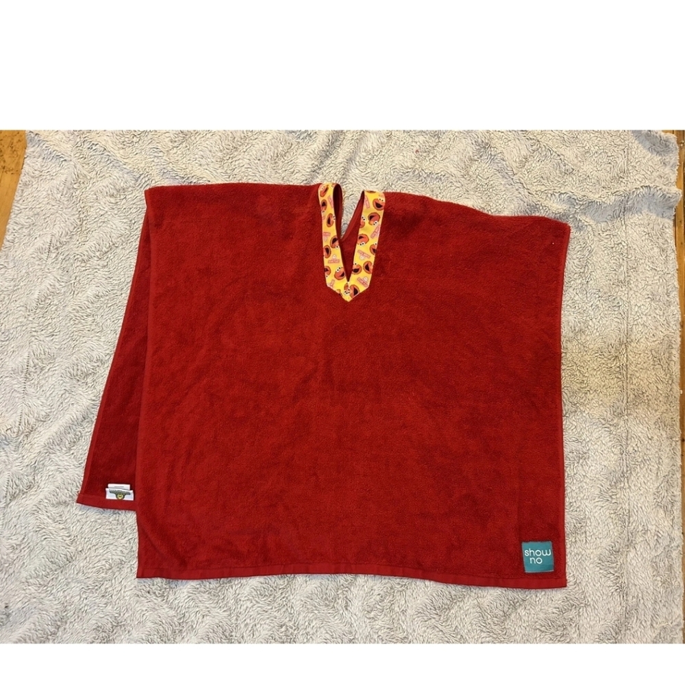 Sesame Place Poncho Towel for Bath Beach Pool - Child Or Toddler 24”x16” Red